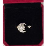 Aranyszínű gyűrű, holddal, forgó csillag mintával