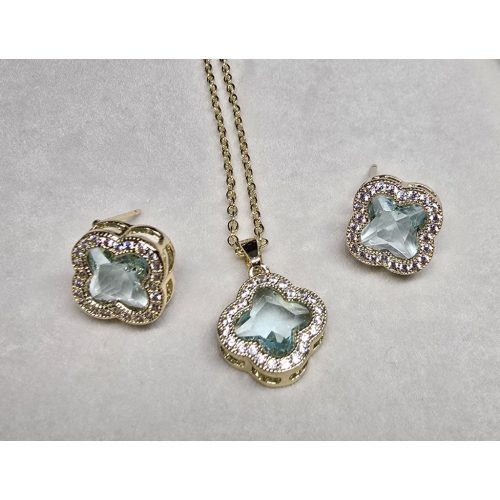 Aranyszínű elegáns lóherés nyaklánc-fülbevaló szett, világoskék kővel