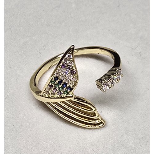 Állítható méretű aranyszínű delfinuszonyos gyűrű színes kövekkel