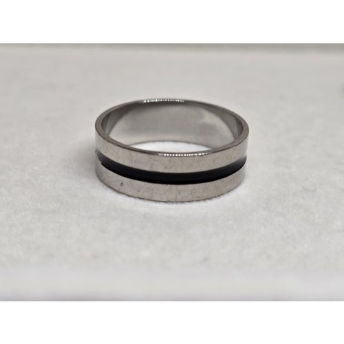 Színes gyűrűk szett 1: ezüst, 1 fekete csíkkal