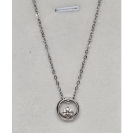 Ezüstszínű nyaklánc, körmedállal, átlátszó kővel
