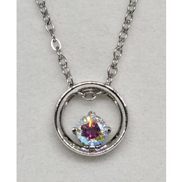   Ezüstszínű nyaklánc, körmedállal, szivárvány színű kővel