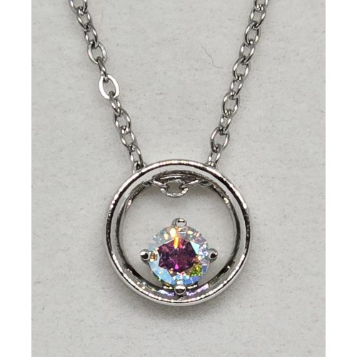 Ezüstszínű nyaklánc, körmedállal, szivárvány színű kővel