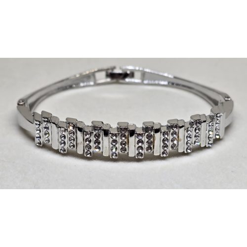 Ezüstszínű kerítés mintás dobozkapcsos karperec