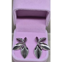 Négylevelű ezüstszínű fülbevaló