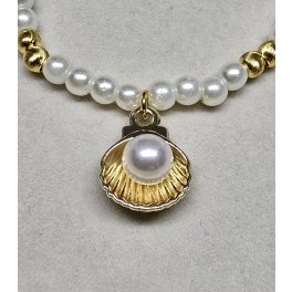   Niche stílusú arany-fehér gyöngynyaklánc kagyló medállal