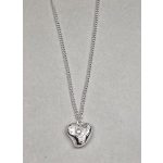 Niche stílusú gyöngyös nyaklánc ezüstszínű, szívalakú gyöngymedállal