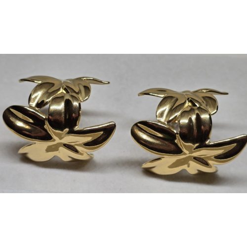 Virág formájú aranyszínű karika-fülbevaló